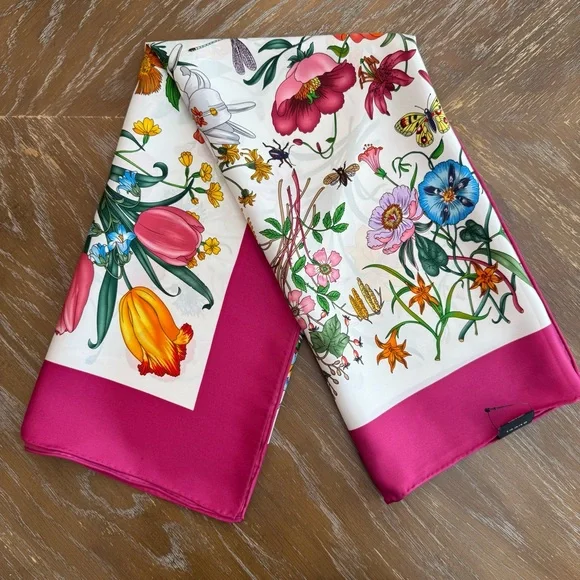 Authentic GUCCI Scarf - Picture 8 of 8